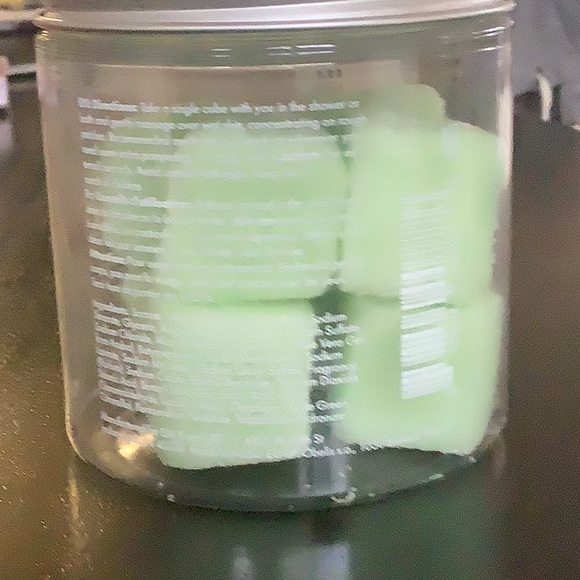 Harper and Ari exfoliating sugar cubes - Picture 2 of 2